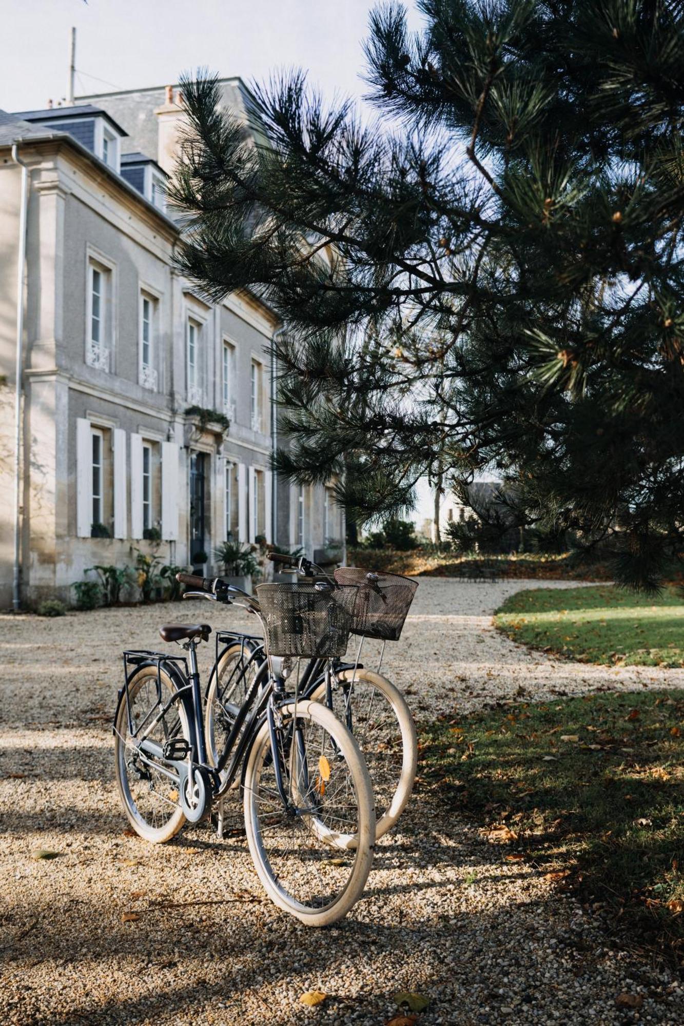 Bed & Breakfast La Maison Pelloquin *